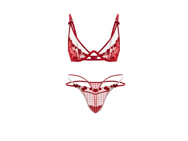 Is lace lingerie flattering for small busts? Is lace lingerie flattering for small busts?